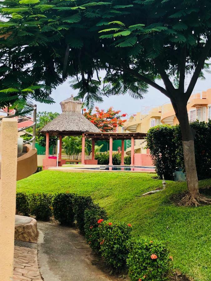 Flamingos Ixtapa (Guerrero) Exterior foto